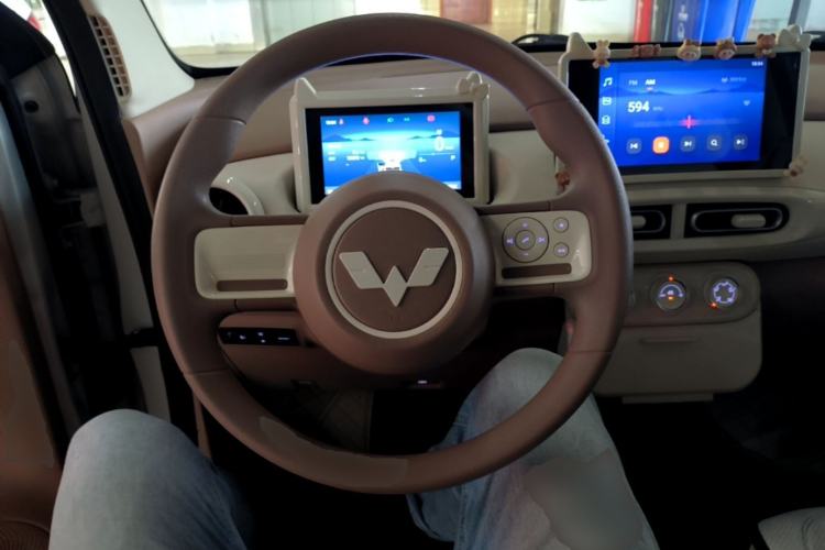 Used Wuling Hongguang MINIEV 2025 Four-Door Version Zhenxiang+ Edition Steering Wheel