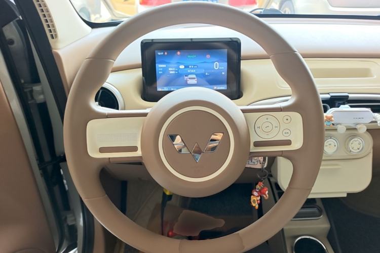 Used Wuling Hongguang MINIEV 2025 Four-Door Version Advanced Edition Steering Wheel