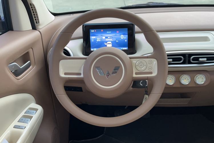 Used Wuling Hongguang MINIEV 2025 Four-Door Version Advanced Edition Steering Wheel