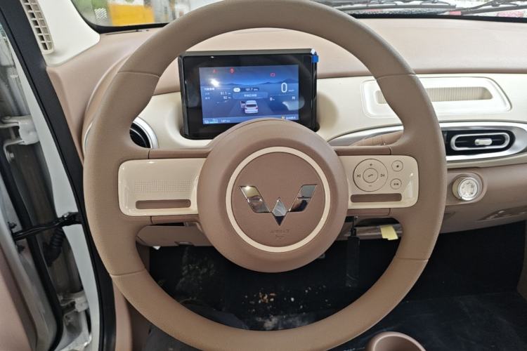 Used Wuling Hongguang MINIEV 2025 Four-Door Version Advanced Edition Steering Wheel
