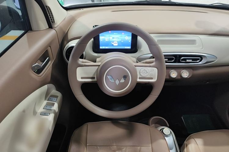 Used Wuling Hongguang MINIEV 2025 Four-Door Version Advanced Edition Steering Wheel