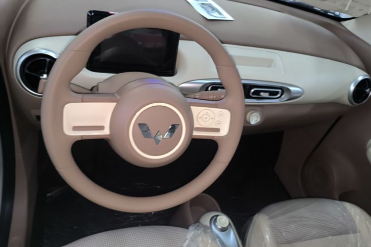 Used Wuling Hongguang MINIEV 2025 Four-Door Version Advanced Edition Steering Wheel