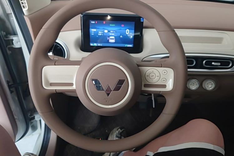 Used Wuling Hongguang MINIEV 2025 Four-Door Version Advanced Edition Steering Wheel