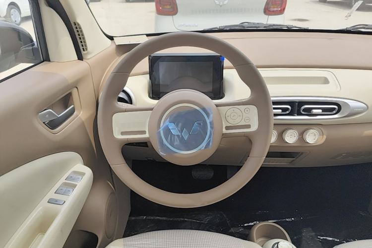 Used Wuling Hongguang MINIEV 2025 Four-Door Version Advanced Edition Steering Wheel