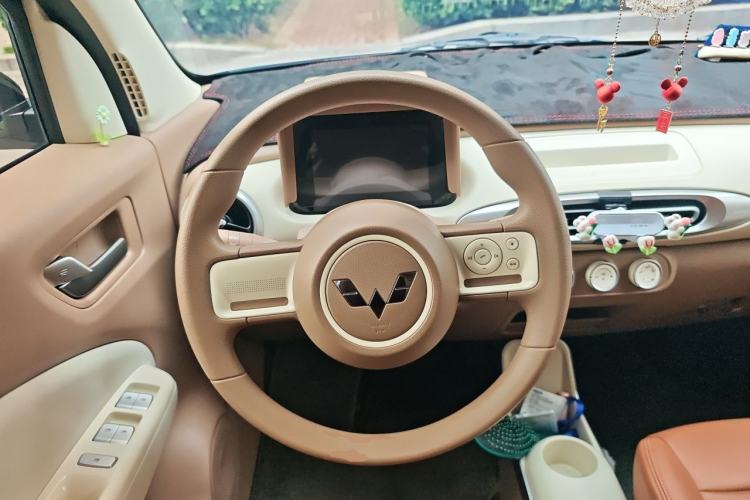 Used Wuling Hongguang MINIEV 2025 Four-Door Version Advanced Edition Steering Wheel