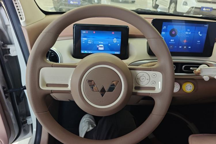 Used Wuling Hongguang MINIEV 2025 Four-Door Version Zhenxiang+ Edition Steering Wheel