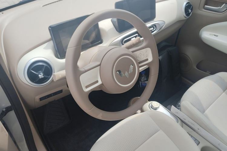 Used Wuling Hongguang MINIEV 2025 Four-Door Version Zhenxiang+ Edition Steering Wheel