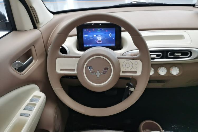 Used Wuling Hongguang MINIEV 2025 Four-Door Version Advanced Edition Steering Wheel