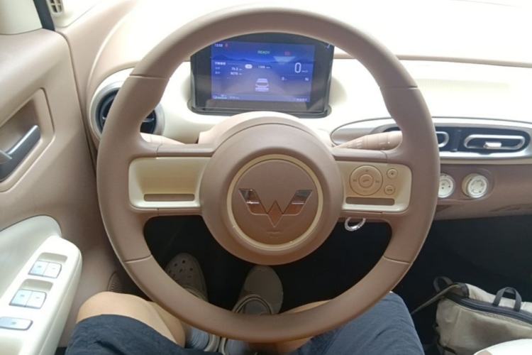 Used Wuling Hongguang MINIEV 2025 Four-Door Version Advanced Edition Steering Wheel