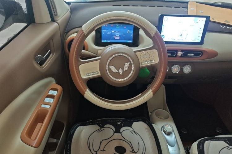 Used Wuling Hongguang MINIEV 2025 Four-Door Version Advanced Edition Steering Wheel