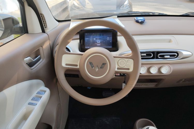 Used Wuling Hongguang MINIEV 2025 Four-Door Version Advanced Edition Steering Wheel
