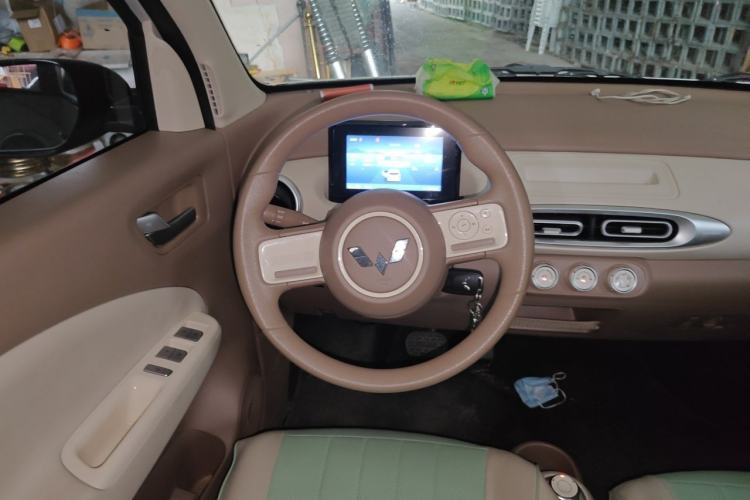 Used Wuling Hongguang MINIEV 2025 Four-Door Version Advanced Edition Steering Wheel
