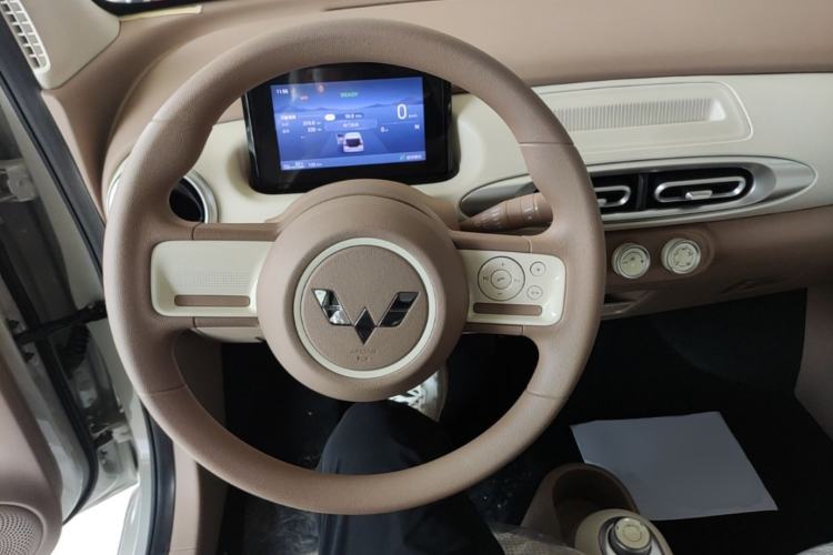 Used Wuling Hongguang MINIEV 2025 Four-Door Version Advanced Edition Steering Wheel