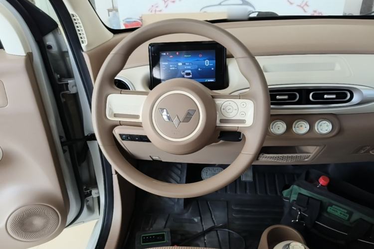 Used Wuling Hongguang MINIEV 2025 Four-Door Version Advanced Edition Steering Wheel