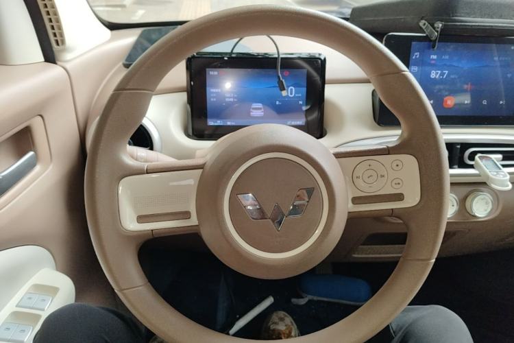 Used Wuling Hongguang MINIEV 2025 Four-Door Version Zhenxiang+ Edition Steering Wheel
