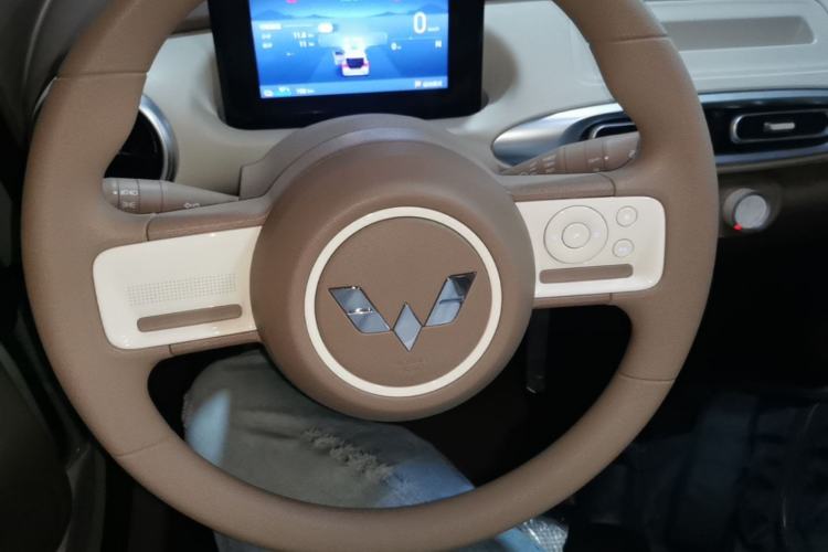 Used Wuling Hongguang MINIEV 2025 Four-Door Version Advanced Edition Steering Wheel