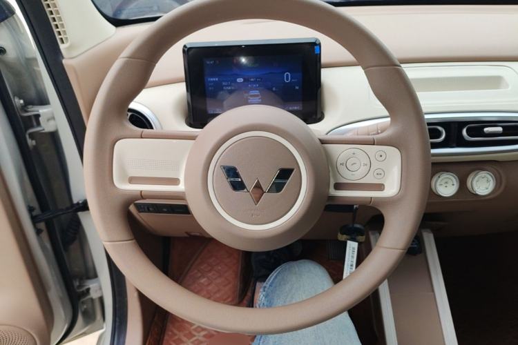 Used Wuling Hongguang MINIEV 2025 Four-Door Version Advanced Edition Steering Wheel
