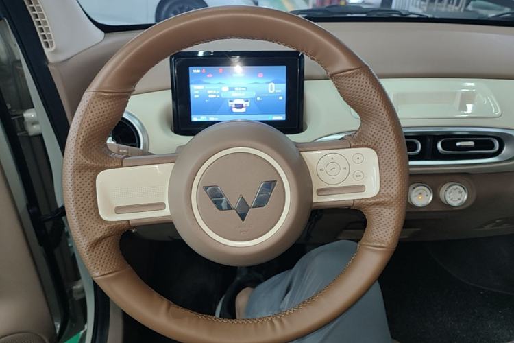 Used Wuling Hongguang MINIEV 2025 Four-Door Version Advanced Edition Steering Wheel