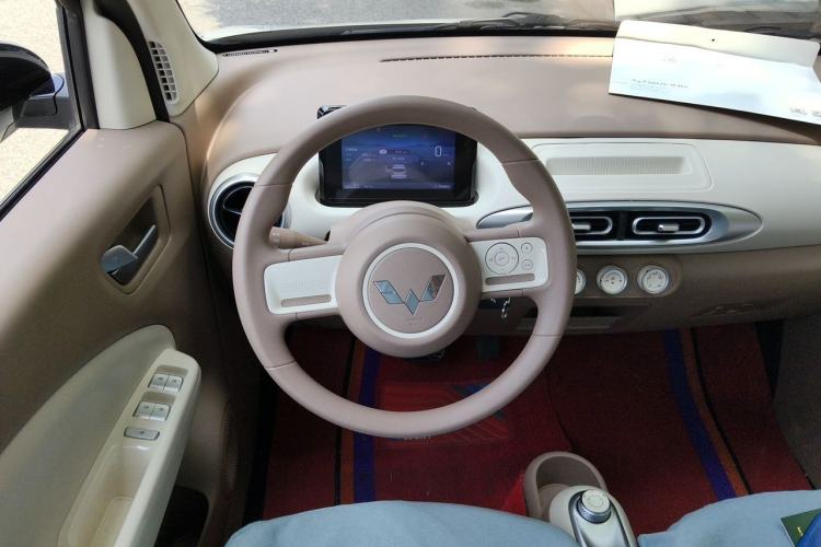 Used Wuling Hongguang MINIEV 2025 Four-Door Version Advanced Edition Steering Wheel