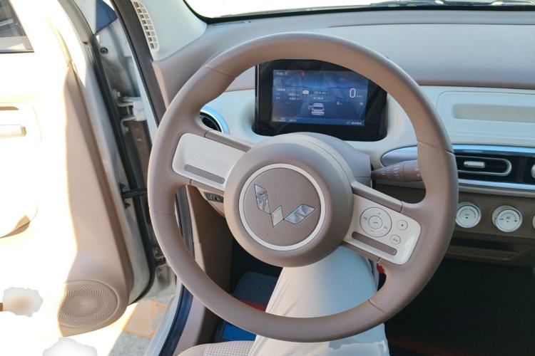 Used Wuling Hongguang MINIEV 2025 Four-Door Version Advanced Edition Steering Wheel