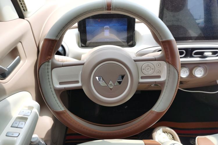 Used Wuling Hongguang MINIEV 2025 Four-Door Version Advanced Edition Steering Wheel
