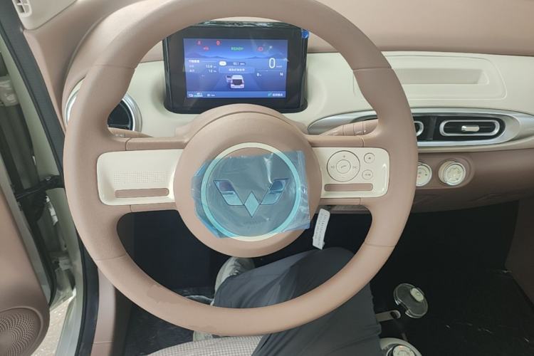 Used Wuling Hongguang MINIEV 2025 Four-Door Version Advanced Edition Steering Wheel