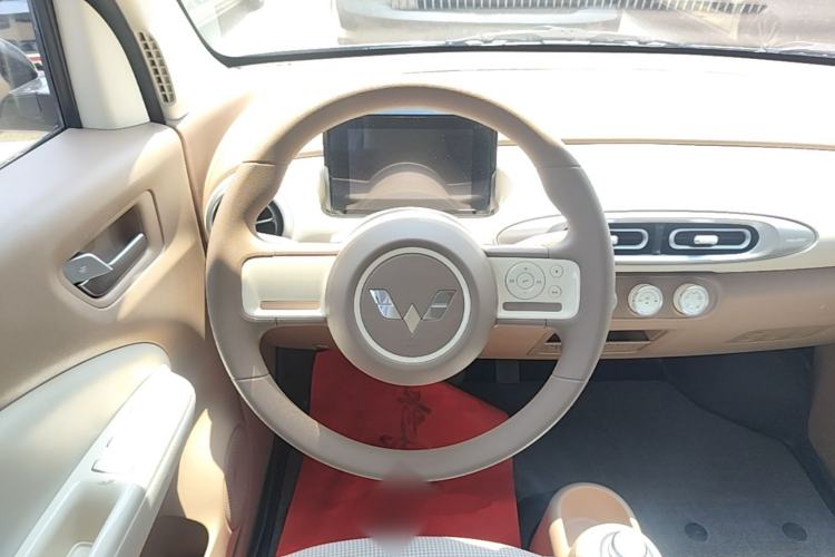 Used Wuling Hongguang MINIEV 2025 Four-Door Version Advanced Edition Steering Wheel