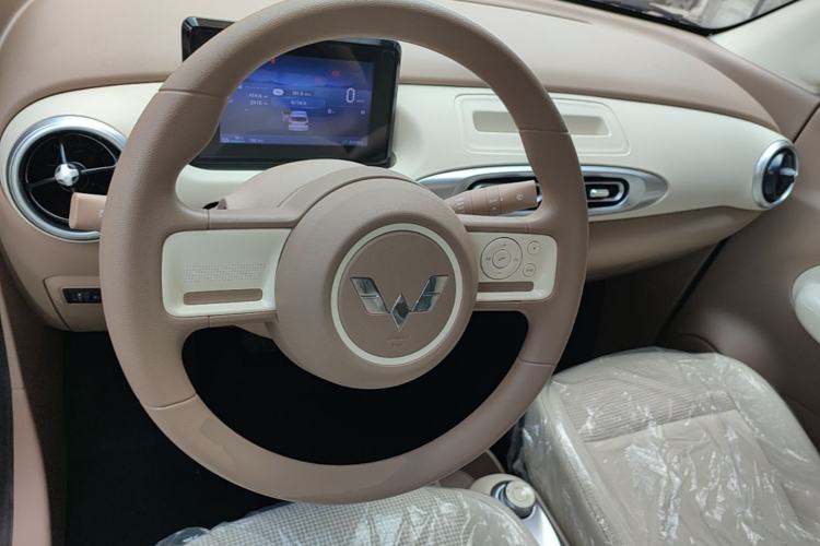 Used Wuling Hongguang MINIEV 2025 Four-Door Version Advanced Edition Steering Wheel