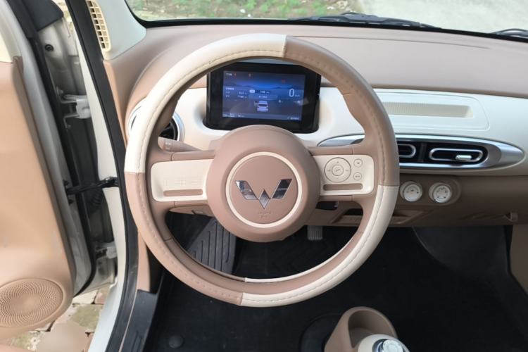Used Wuling Hongguang MINIEV 2025 Four-Door Version Advanced Edition Steering Wheel