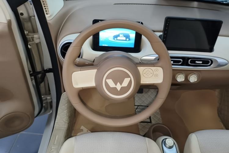 Used Wuling Hongguang MINIEV 2025 Four-Door Version Advanced Edition Steering Wheel