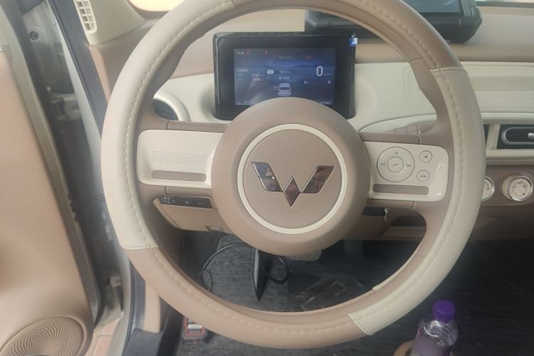Used Wuling Hongguang MINIEV 2025 Four-Door Version Advanced Edition Steering Wheel