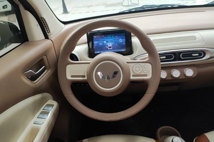 Used Wuling Hongguang MINIEV 2025 Four-Door Version Advanced Edition Steering Wheel