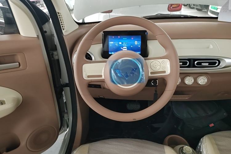 Used Wuling Hongguang MINIEV 2025 Four-Door Version Advanced Edition Steering Wheel