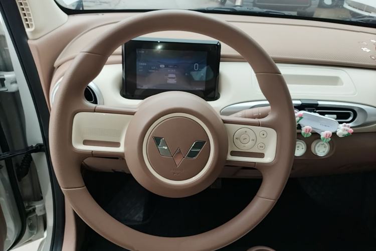Used Wuling Hongguang MINIEV 2025 Four-Door Version Advanced Edition Steering Wheel