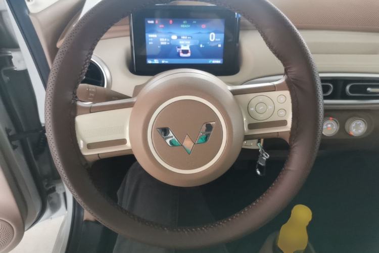 Used Wuling Hongguang MINIEV 2025 Four-Door Version Advanced Edition Steering Wheel