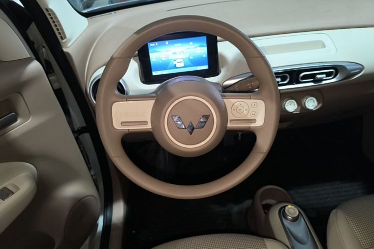 Used Wuling Hongguang MINIEV 2025 Four-Door Version Advanced Edition Steering Wheel
