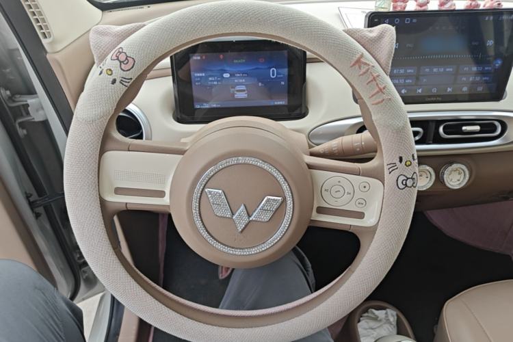 Used Wuling Hongguang MINIEV 2025 Four-Door Version Advanced Edition Steering Wheel
