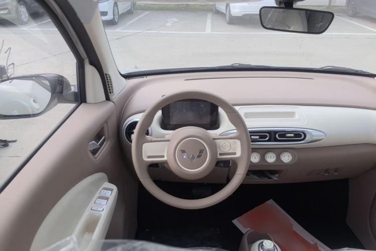 Used Wuling Hongguang MINIEV 2025 Four-Door Version Advanced Edition Steering Wheel