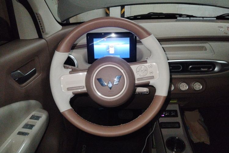 Used Wuling Hongguang MINIEV 2025 Four-Door Version Advanced Edition Steering Wheel