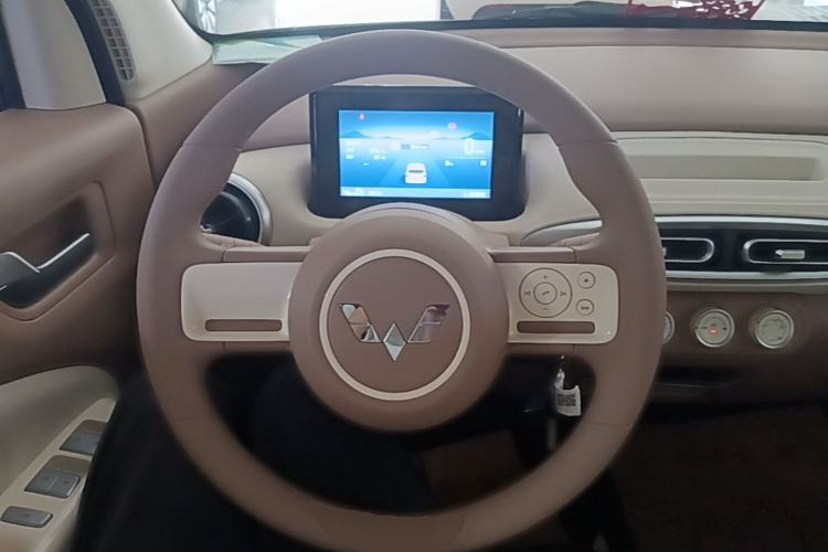 Used Wuling Hongguang MINIEV 2025 Four-Door Version Advanced Edition Steering Wheel