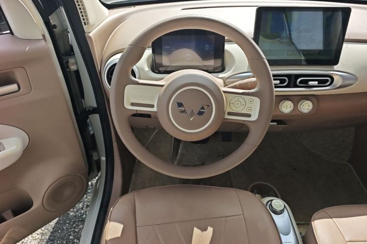 Used Wuling Hongguang MINIEV 2025 Four-Door Version Advanced Edition Steering Wheel