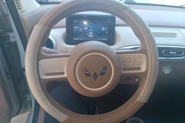 Used Wuling Hongguang MINIEV 2025 Four-Door Version Advanced Edition Steering Wheel