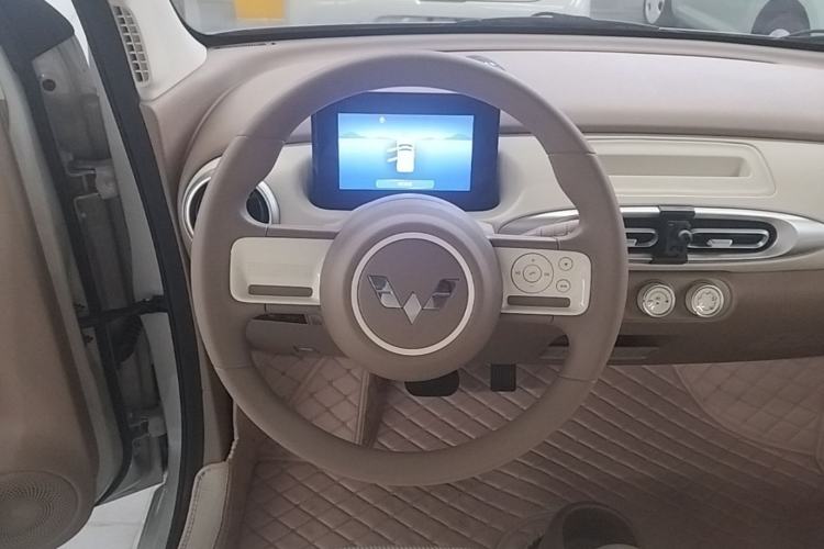 Used Wuling Hongguang MINIEV 2025 Four-Door Version Premium Edition Steering Wheel
