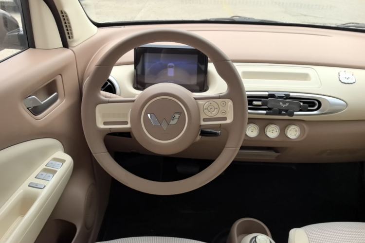 Used Wuling Hongguang MINIEV 2025 Four-Door Version Advanced Edition Steering Wheel