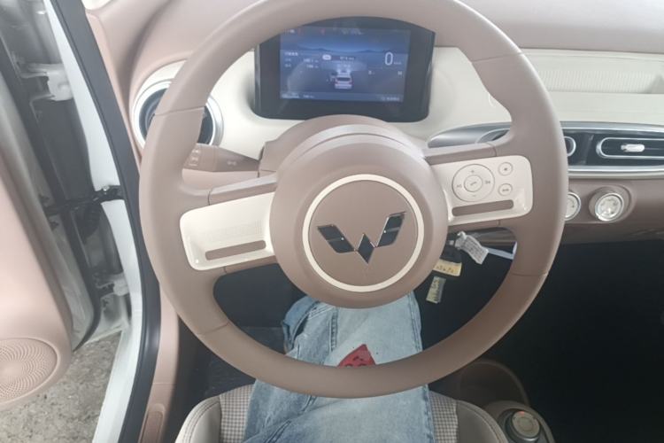 Used Wuling Hongguang MINIEV 2025 Four-Door Version Advanced Edition Steering Wheel
