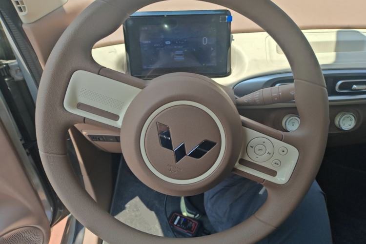 Used Wuling Hongguang MINIEV 2025 Four-Door Version Advanced Edition Steering Wheel