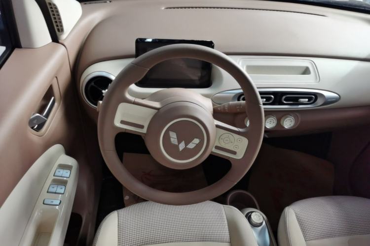 Used Wuling Hongguang MINIEV 2025 Four-Door Version Advanced Edition Steering Wheel