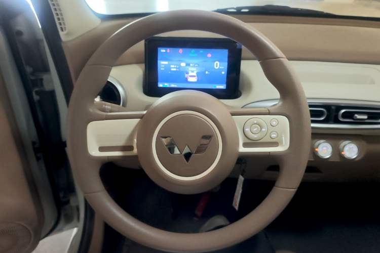 Used Wuling Hongguang MINIEV 2025 Four-Door Version Advanced Edition Steering Wheel