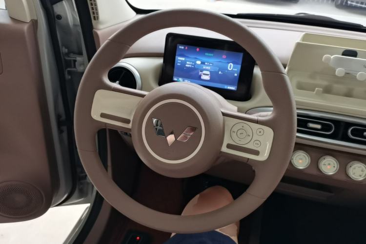 Used Wuling Hongguang MINIEV 2025 Four-Door Version Advanced Edition Steering Wheel