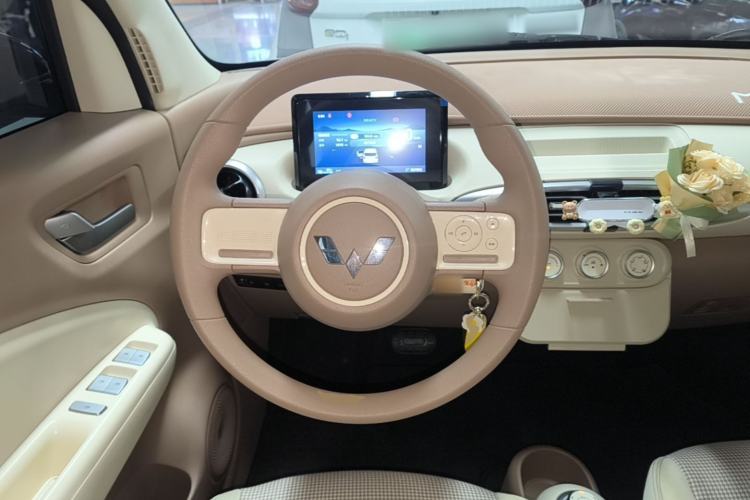 Used Wuling Hongguang MINIEV 2025 Four-Door Version Advanced Edition Steering Wheel